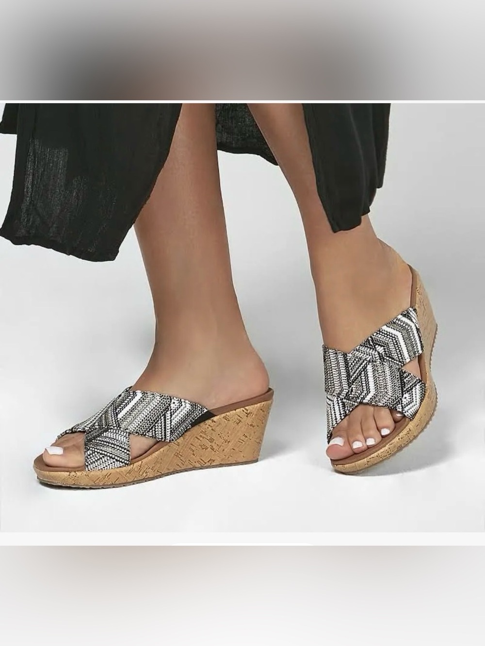 Skechers Women's Beverlee-Golden Palace Wedge Sandal size 6
